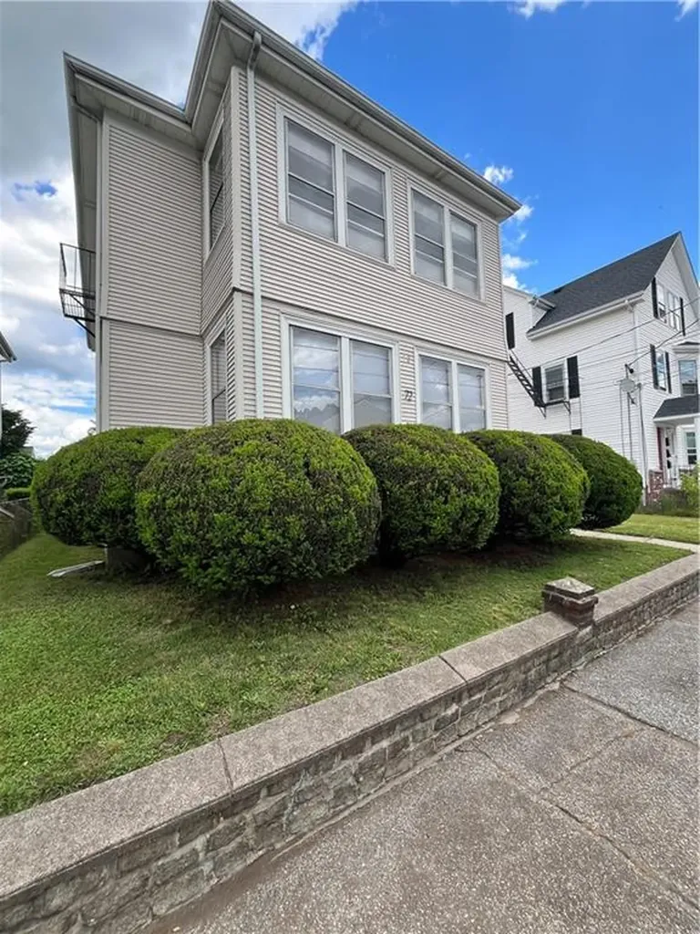 72 Chaplin Street Pawtucket RI 02861