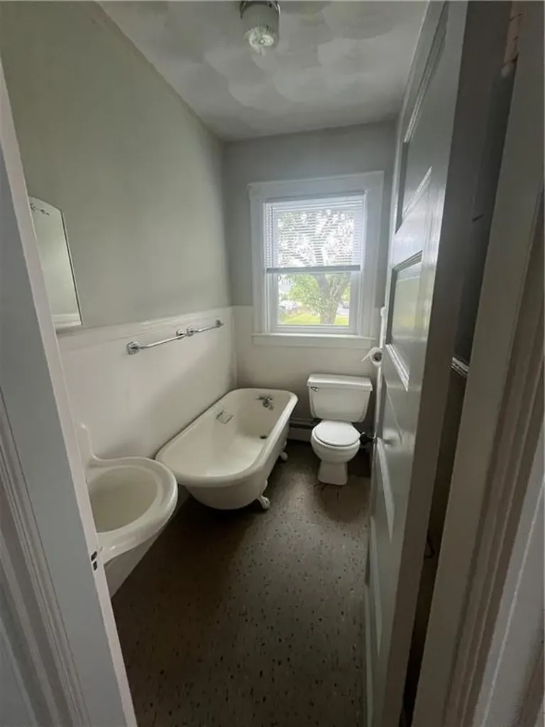 72 Chaplin Street Pawtucket RI 02861