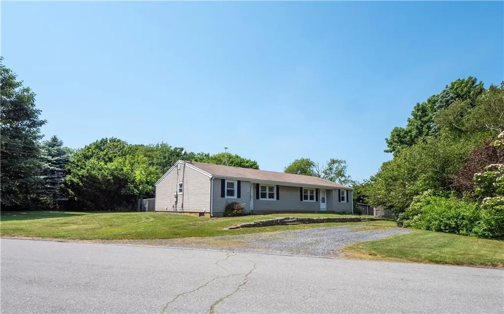 56 58 Ethel Drive Portsmouth RI 02871