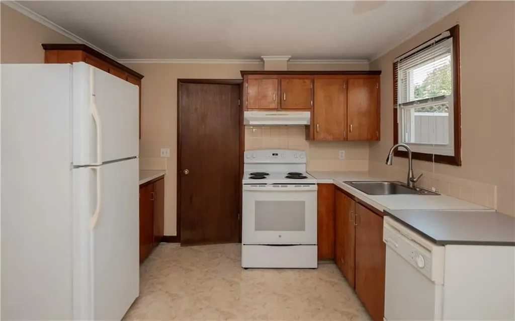 56 58 Ethel Drive Portsmouth RI 02871