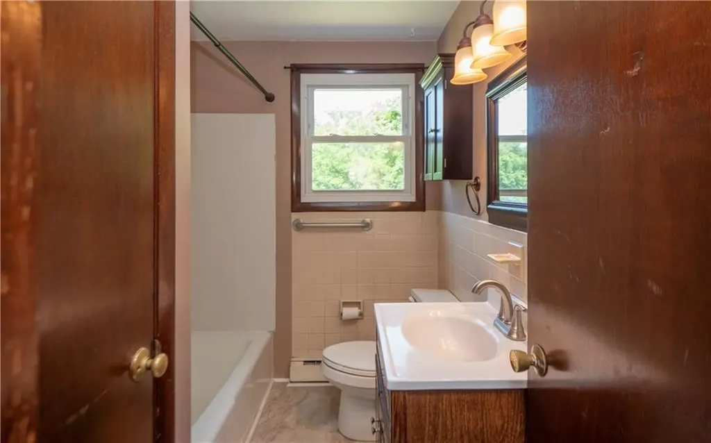 56 58 Ethel Drive Portsmouth RI 02871