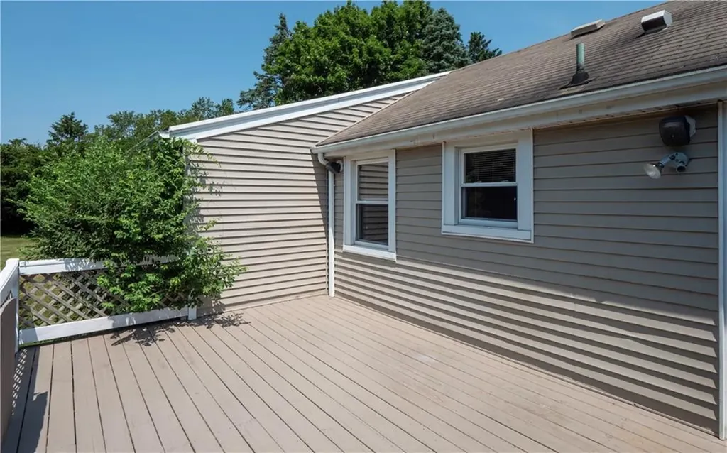 56 58 Ethel Drive Portsmouth RI 02871