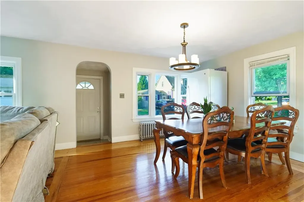 18 Chamberlain Street Smithfield RI 02917