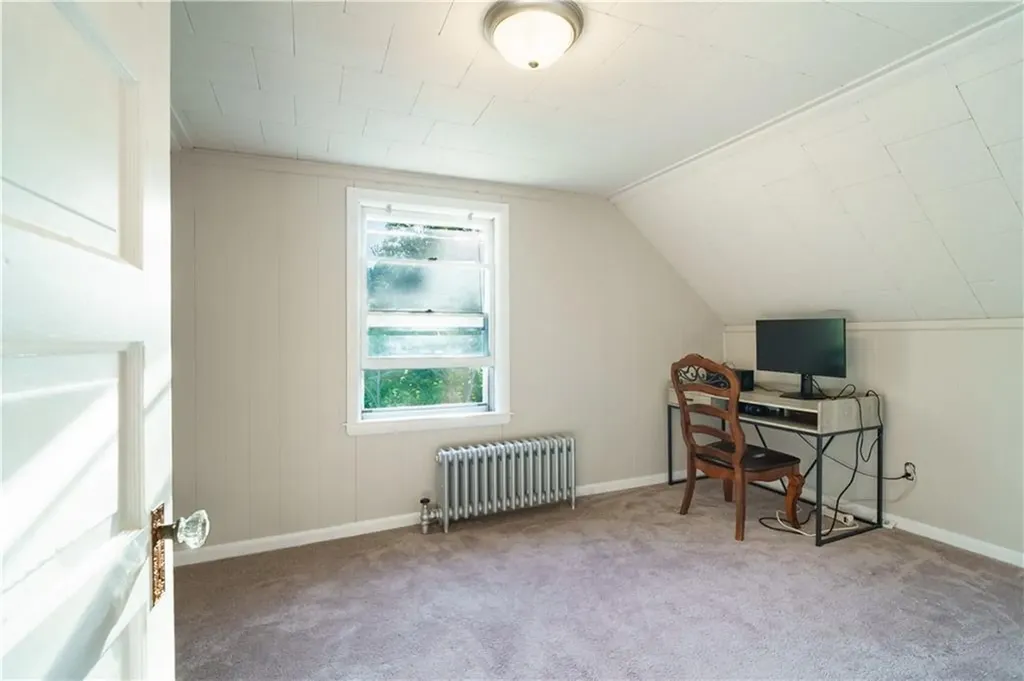 18 Chamberlain Street Smithfield RI 02917