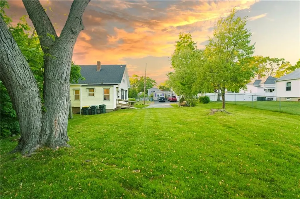 18 Chamberlain Street Smithfield RI 02917