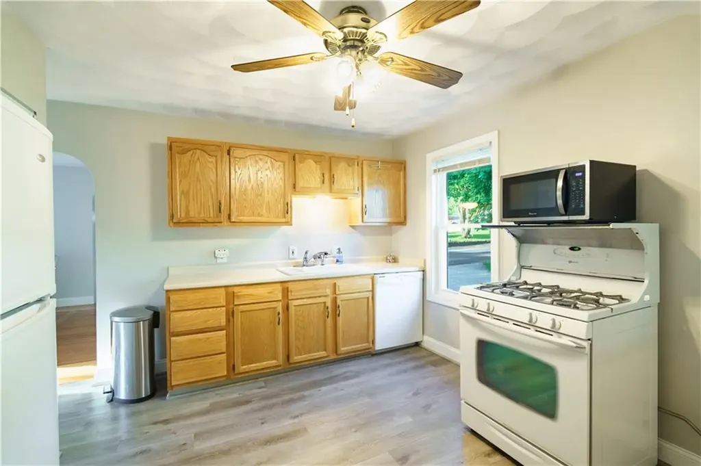 18 Chamberlain Street Smithfield RI 02917