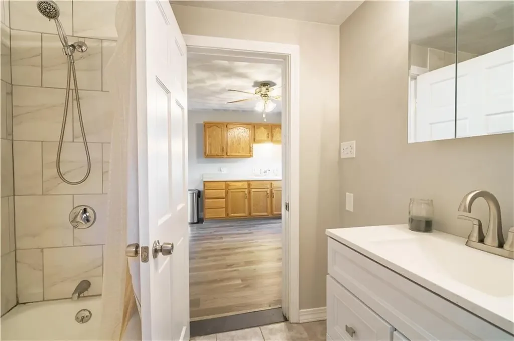 18 Chamberlain Street Smithfield RI 02917