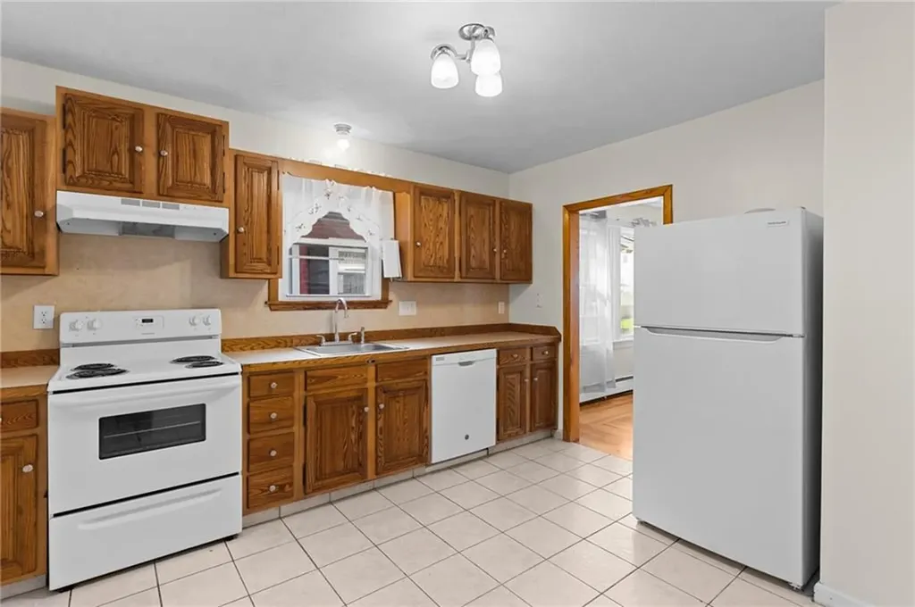 36 Ivanhoe Street Cranston RI 02910