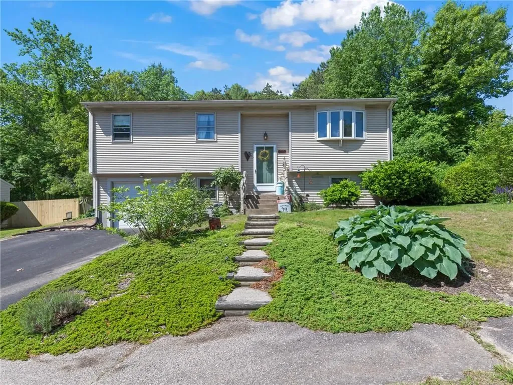 35 Black Walnut Drive Coventry RI 02816