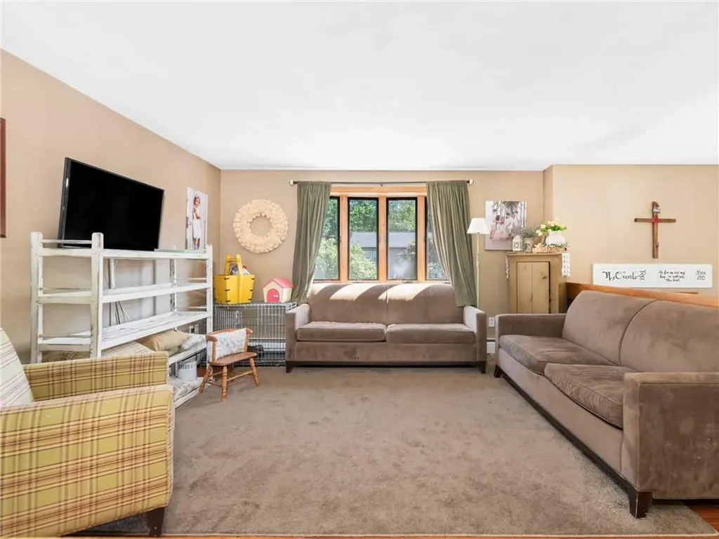 35 Black Walnut Drive Coventry RI 02816