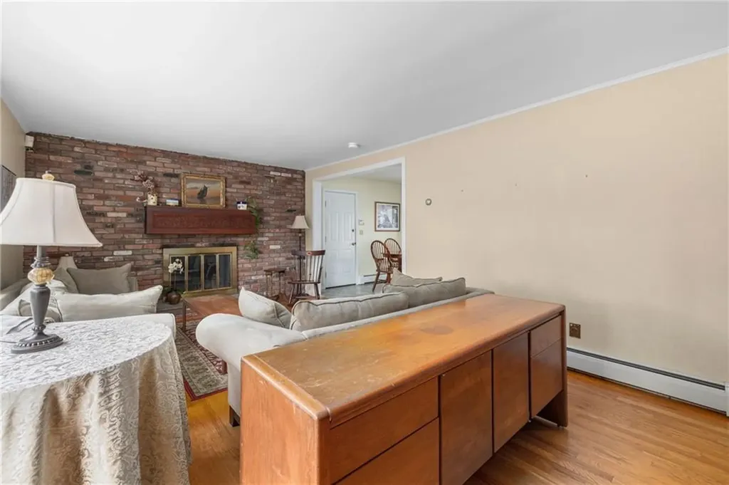 15 Laurel Lane Cumberland RI 02864