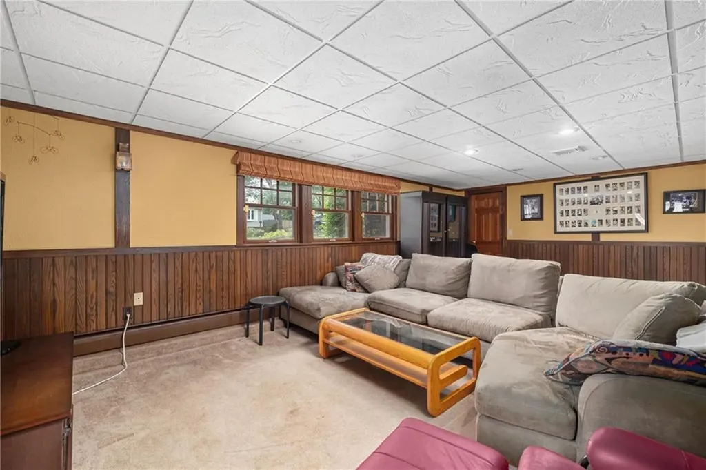 15 Laurel Lane Cumberland RI 02864