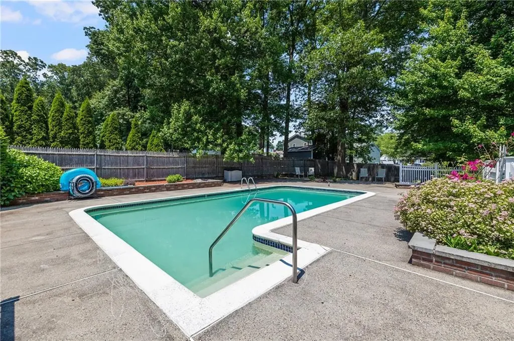15 Laurel Lane Cumberland RI 02864