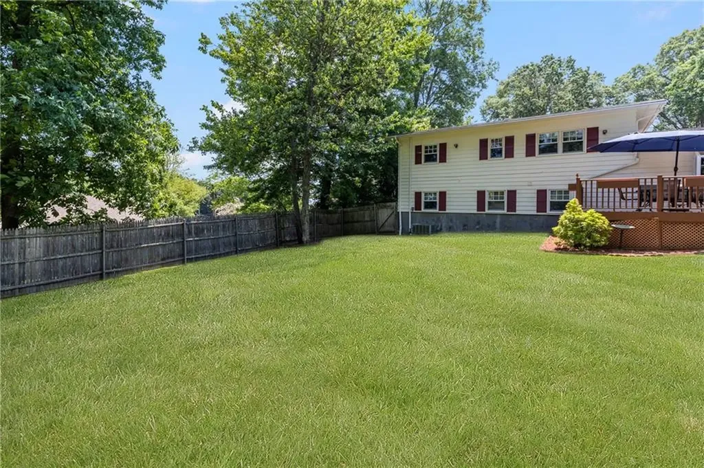 15 Laurel Lane Cumberland RI 02864