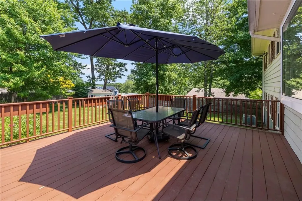 15 Laurel Lane Cumberland RI 02864