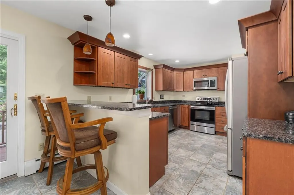 15 Laurel Lane Cumberland RI 02864