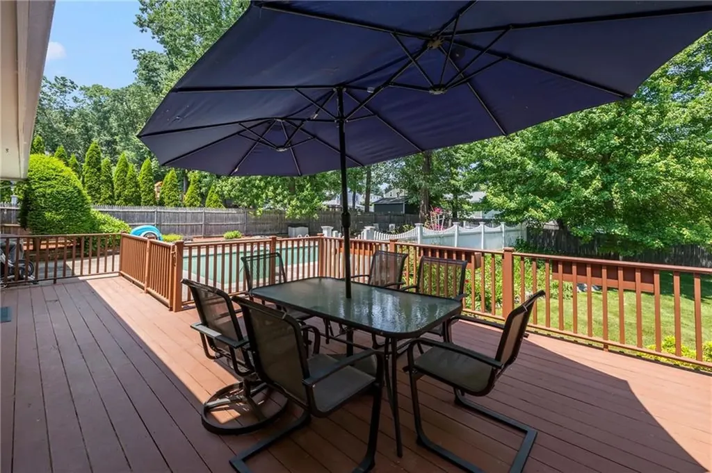 15 Laurel Lane Cumberland RI 02864
