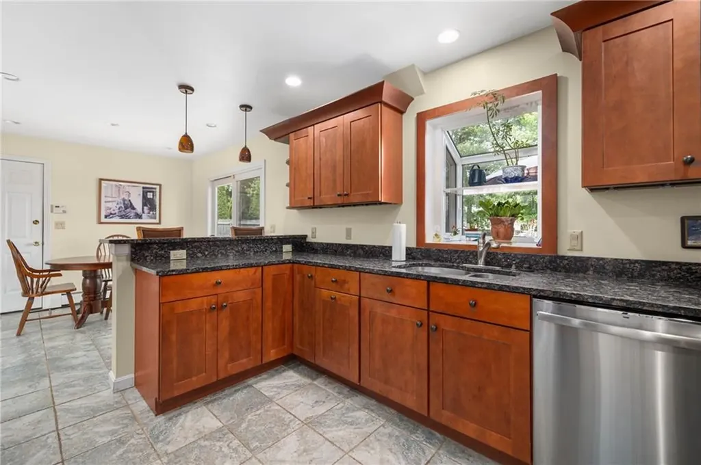 15 Laurel Lane Cumberland RI 02864