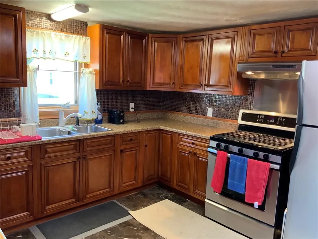 36 Prentice Avenue Pawtucket RI 02860