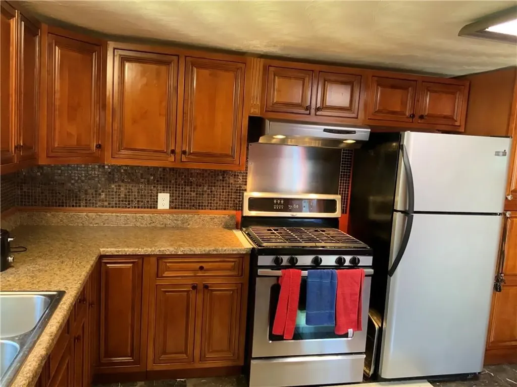 36 Prentice Avenue Pawtucket RI 02860