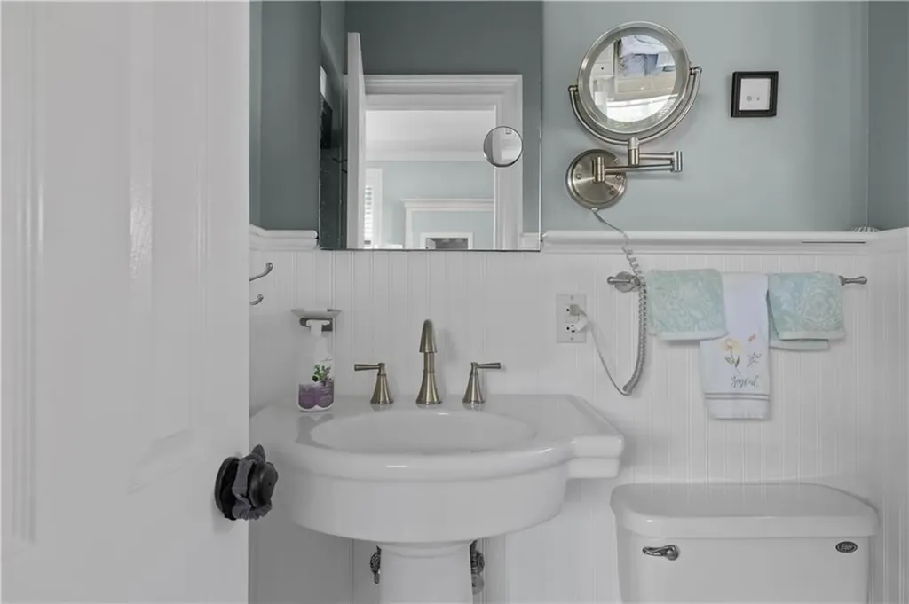 9 Pocasset Avenue Tiverton RI 02878