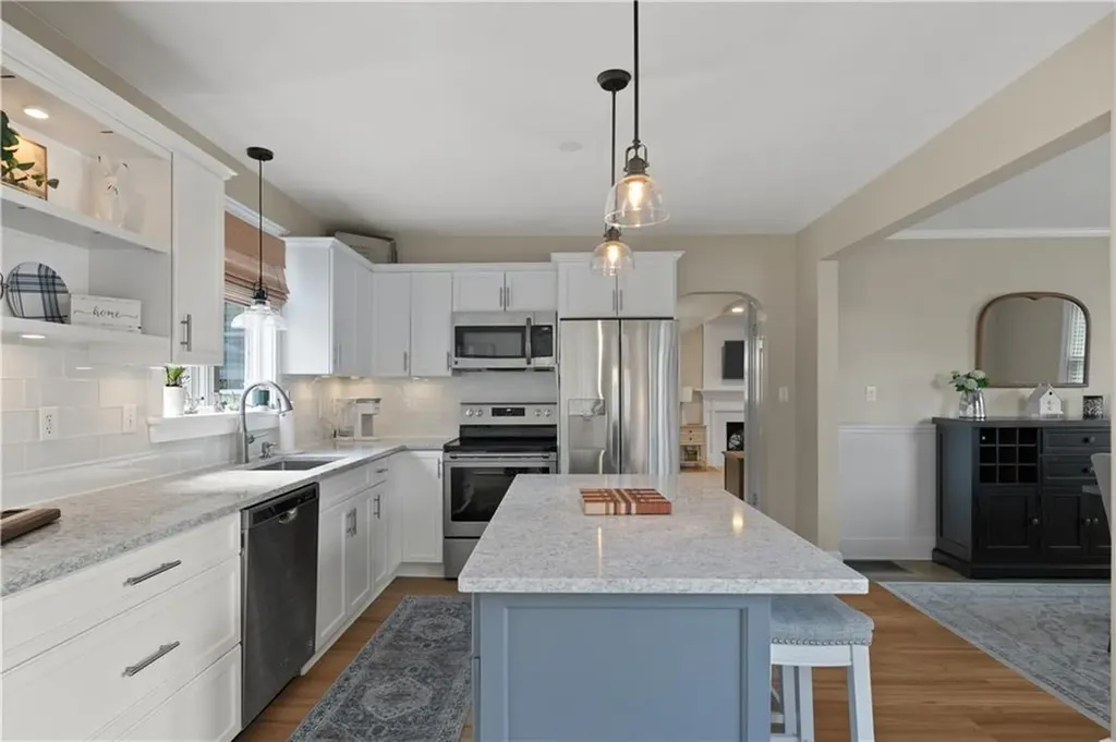 9 Pocasset Avenue Tiverton RI 02878
