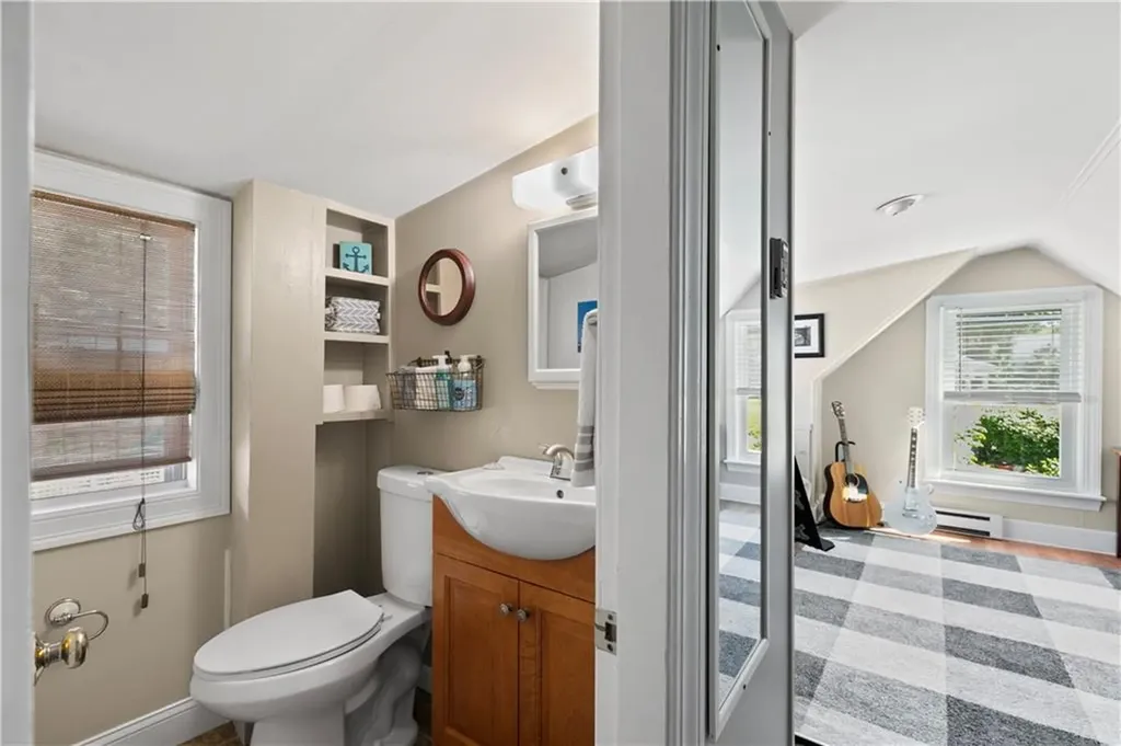 9 Pocasset Avenue Tiverton RI 02878