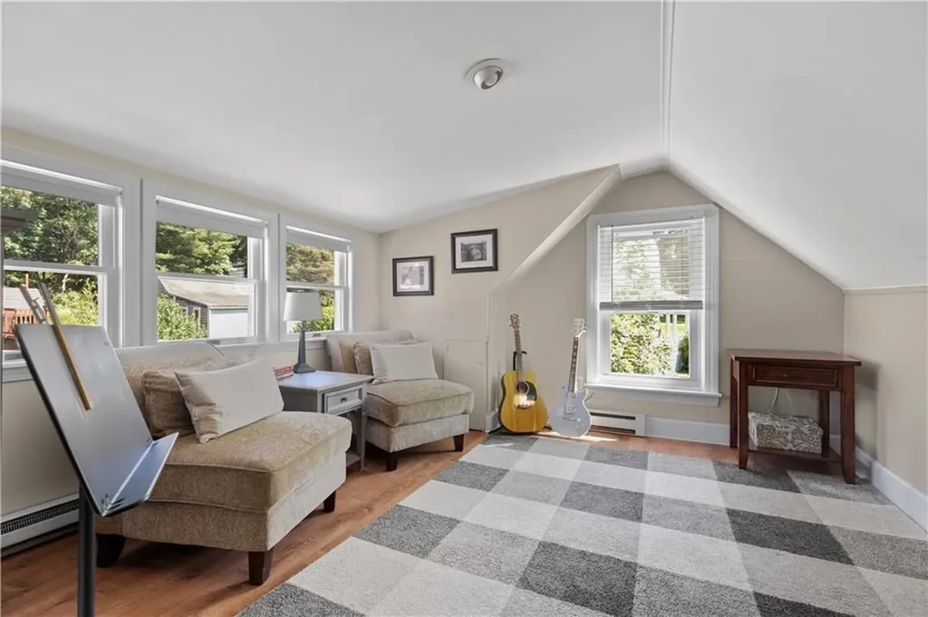 9 Pocasset Avenue Tiverton RI 02878