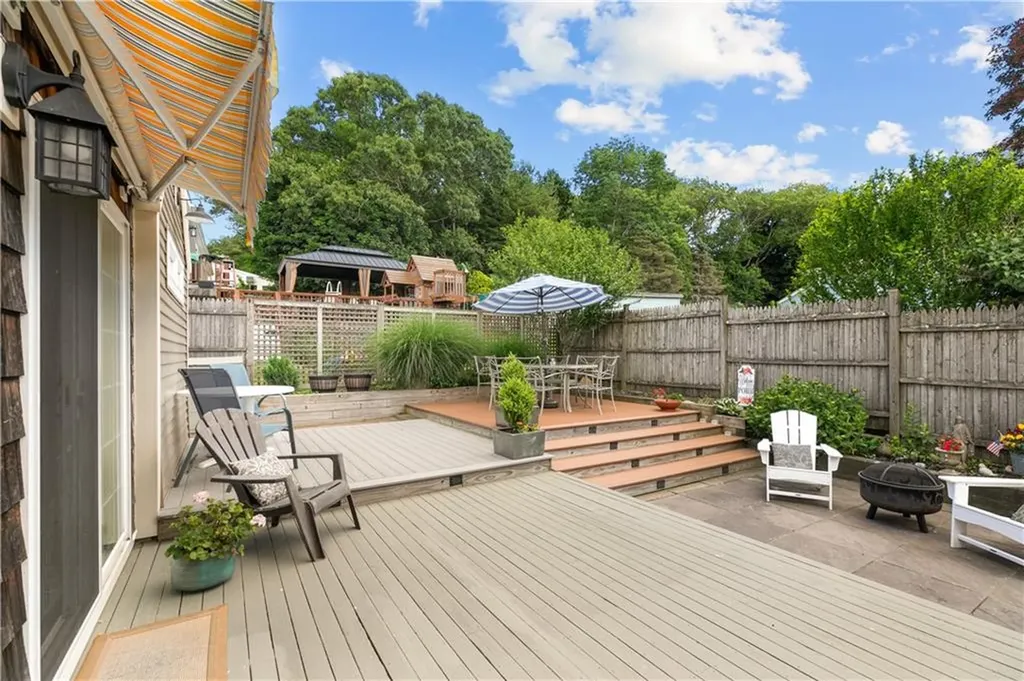 9 Pocasset Avenue Tiverton RI 02878