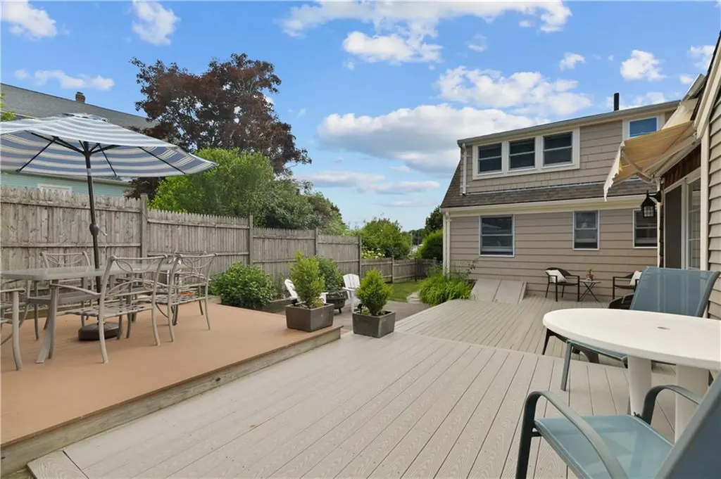 9 Pocasset Avenue Tiverton RI 02878