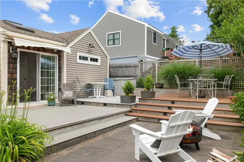 9 Pocasset Avenue Tiverton RI 02878