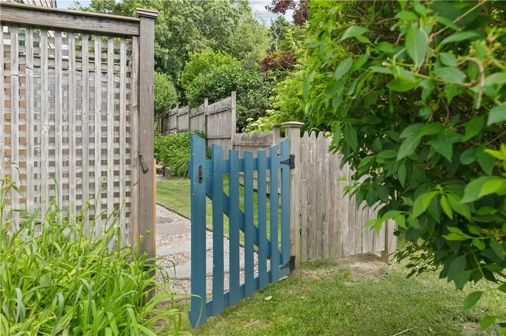 9 Pocasset Avenue Tiverton RI 02878