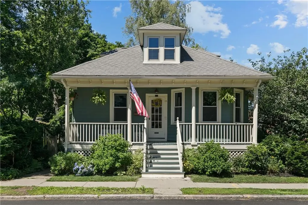 518 Sharon Street Providence RI 02908