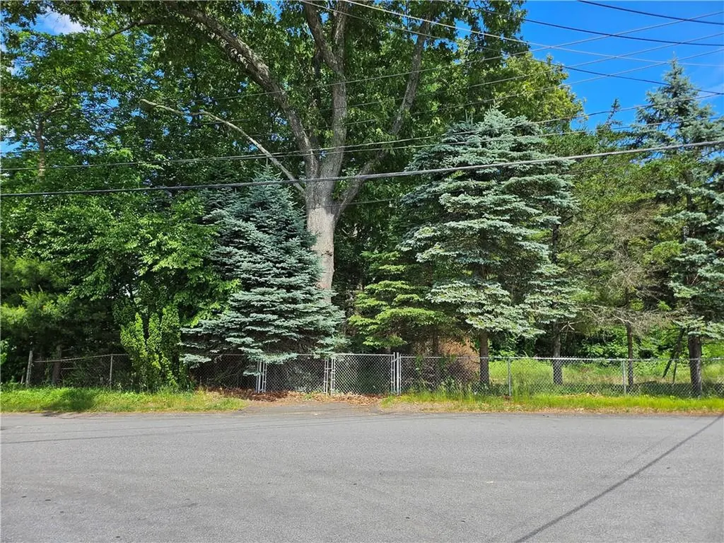 411 Harris Road Smithfield RI 02917