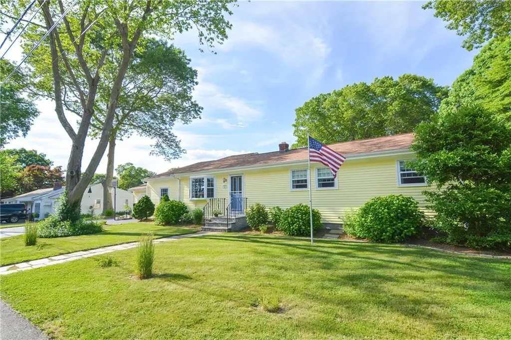 130 Bramble Way Tiverton RI 02878