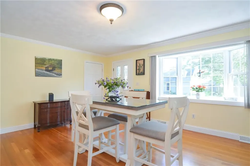 130 Bramble Way Tiverton RI 02878