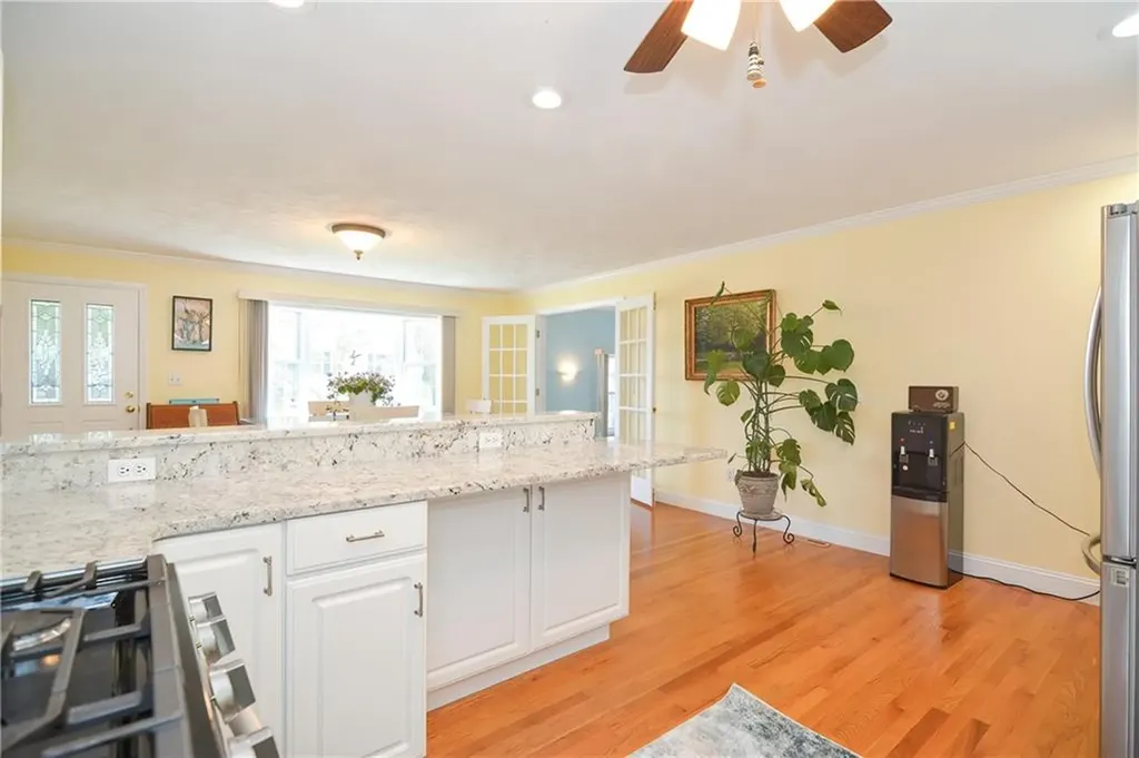 130 Bramble Way Tiverton RI 02878