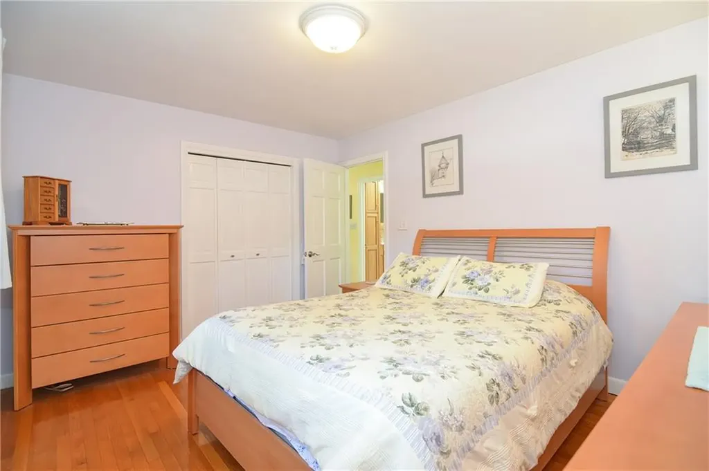 130 Bramble Way Tiverton RI 02878