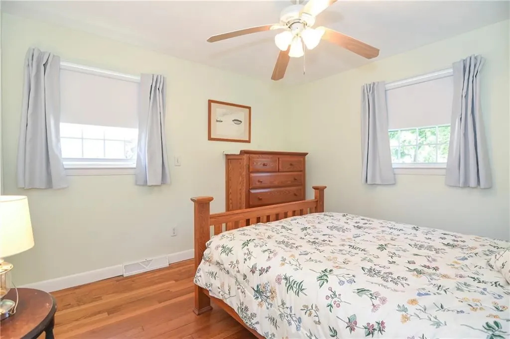 130 Bramble Way Tiverton RI 02878