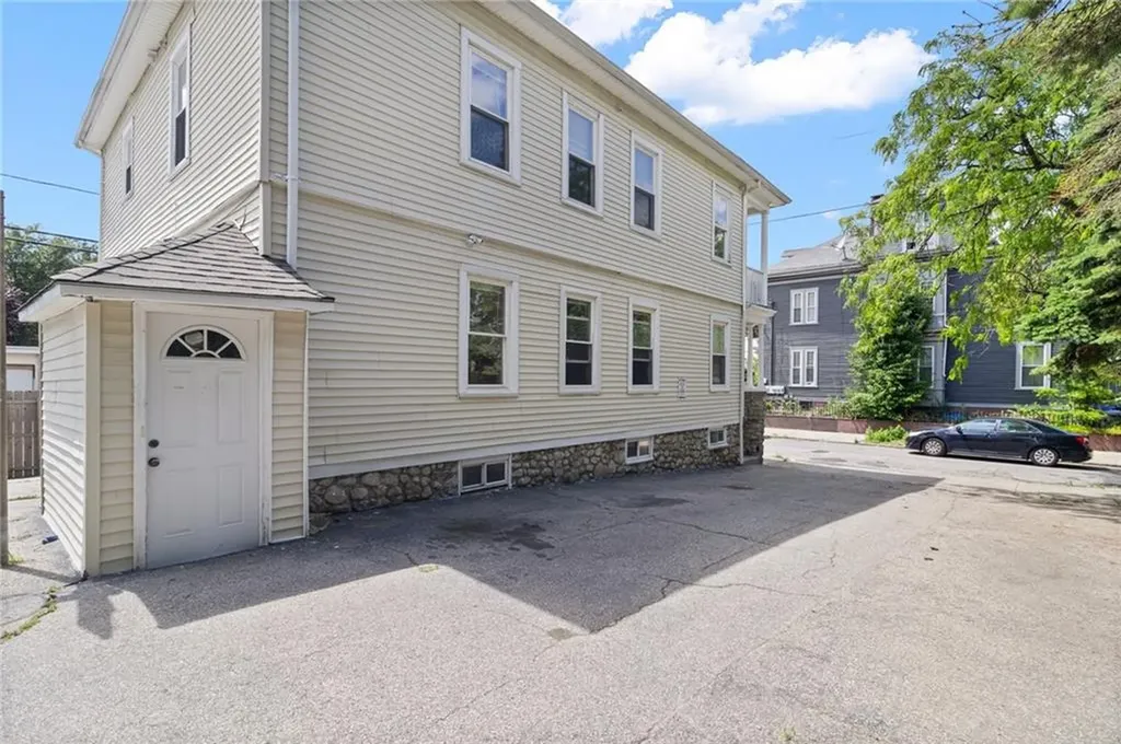 114 Penn Street Providence RI 02909