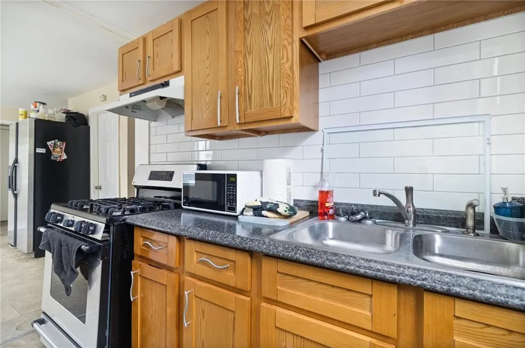 114 Penn Street Providence RI 02909
