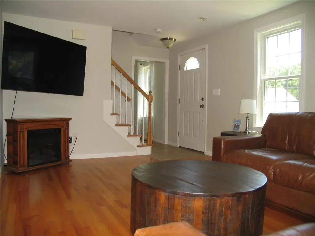 393 Congress Street Woonsocket RI 02895