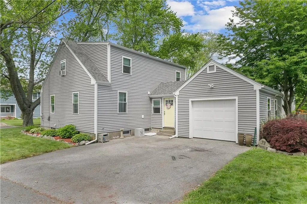 211 Franklin Street Warren RI 02885