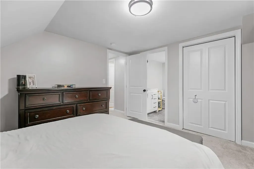 211 Franklin Street Warren RI 02885