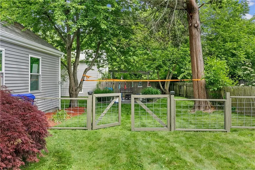 211 Franklin Street Warren RI 02885