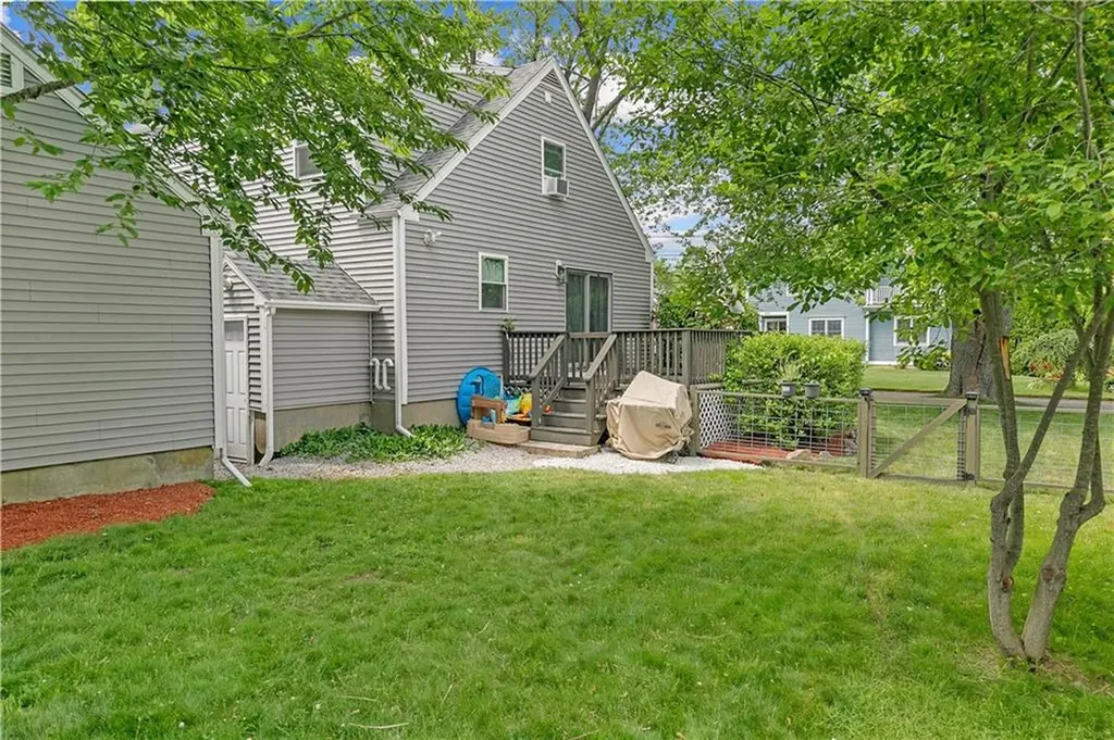 211 Franklin Street Warren RI 02885