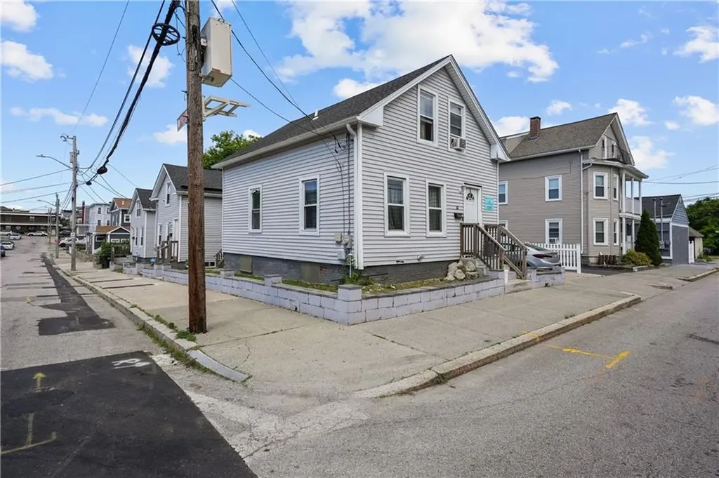 86 Washington Street Central Falls RI 02863