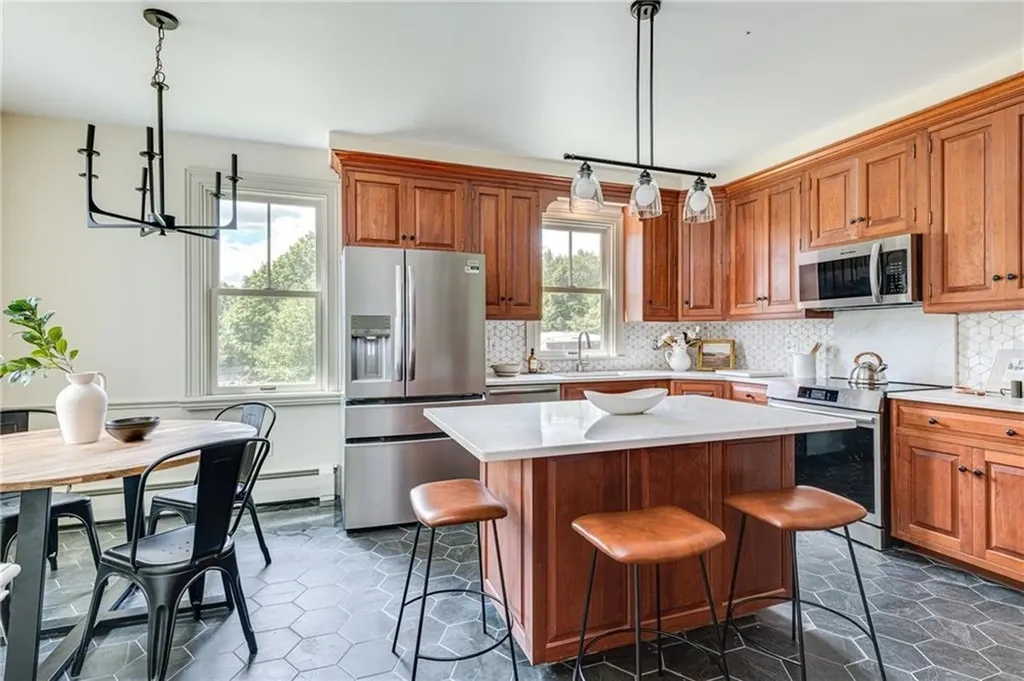 651 Natick Avenue Cranston RI 02921