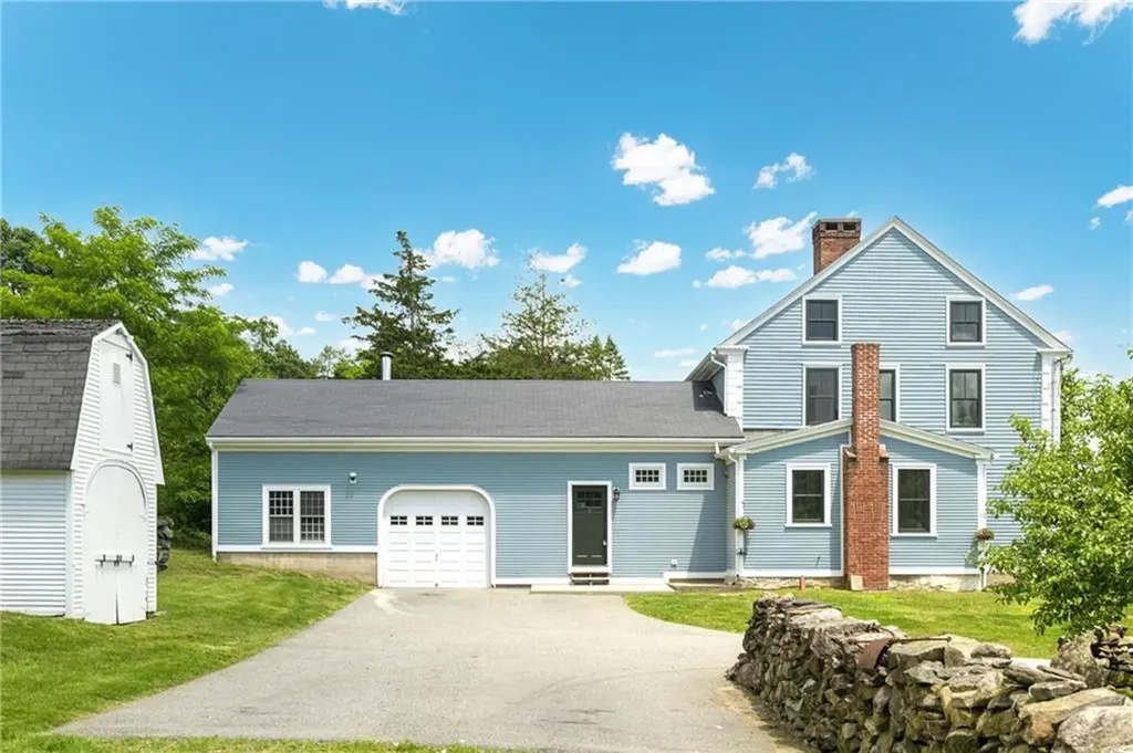 651 Natick Avenue Cranston RI 02921