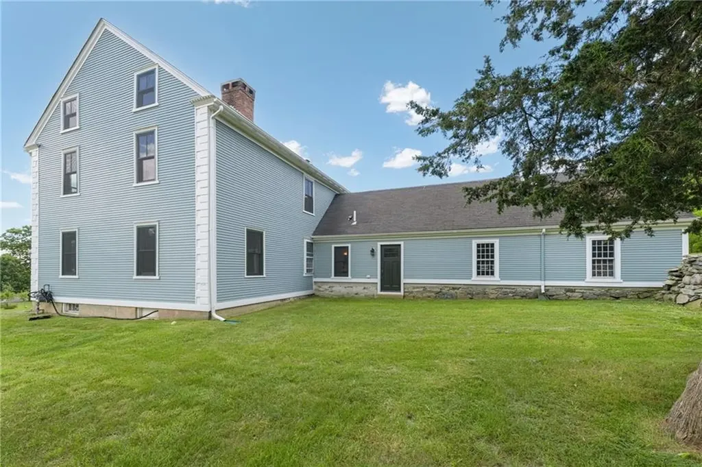 651 Natick Avenue Cranston RI 02921